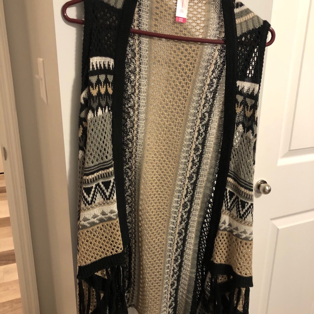 Sleeveless Cardigan